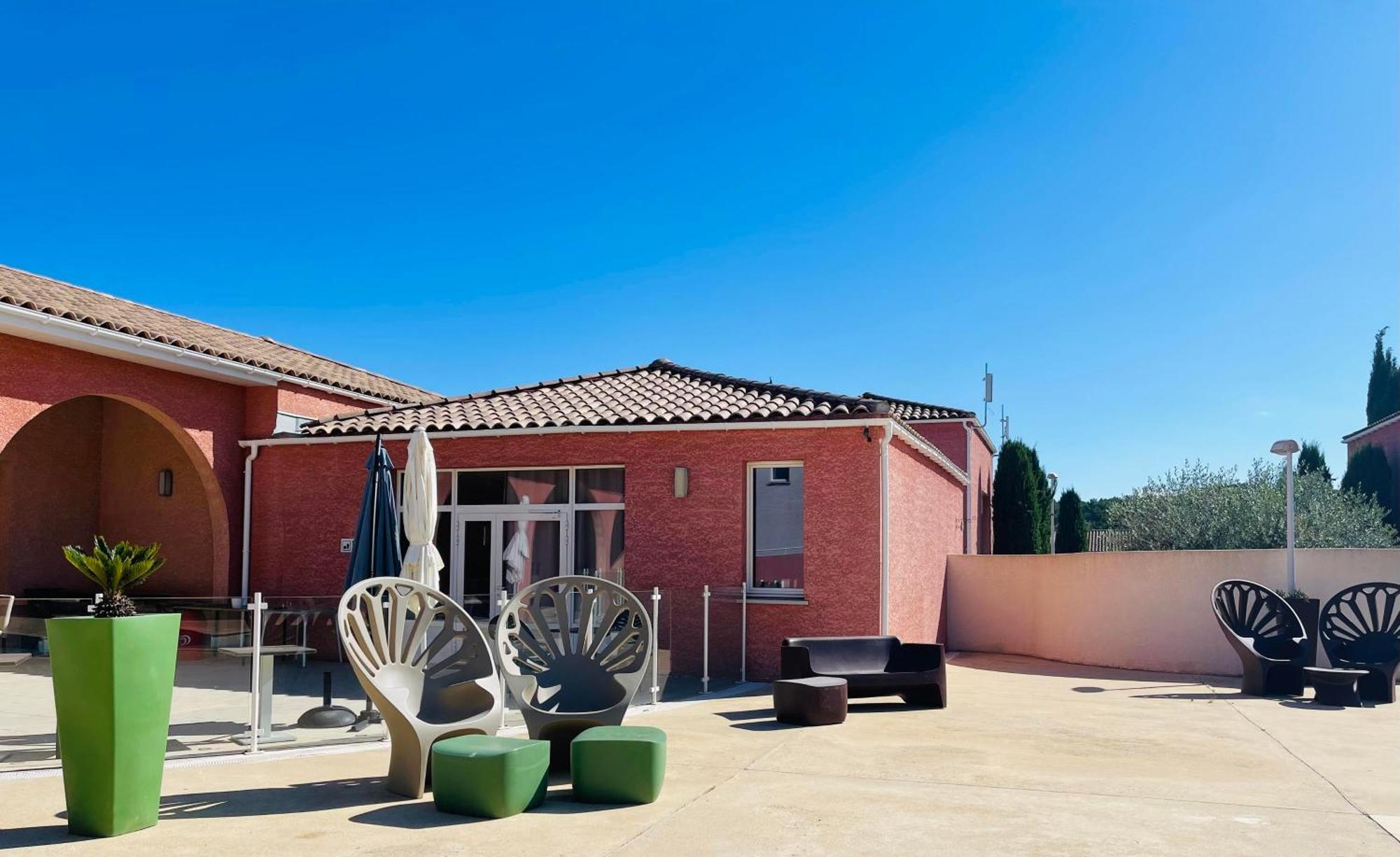 Terres De France - Le Domaine De Bacchus Hotel Saint-Christol  Exterior photo