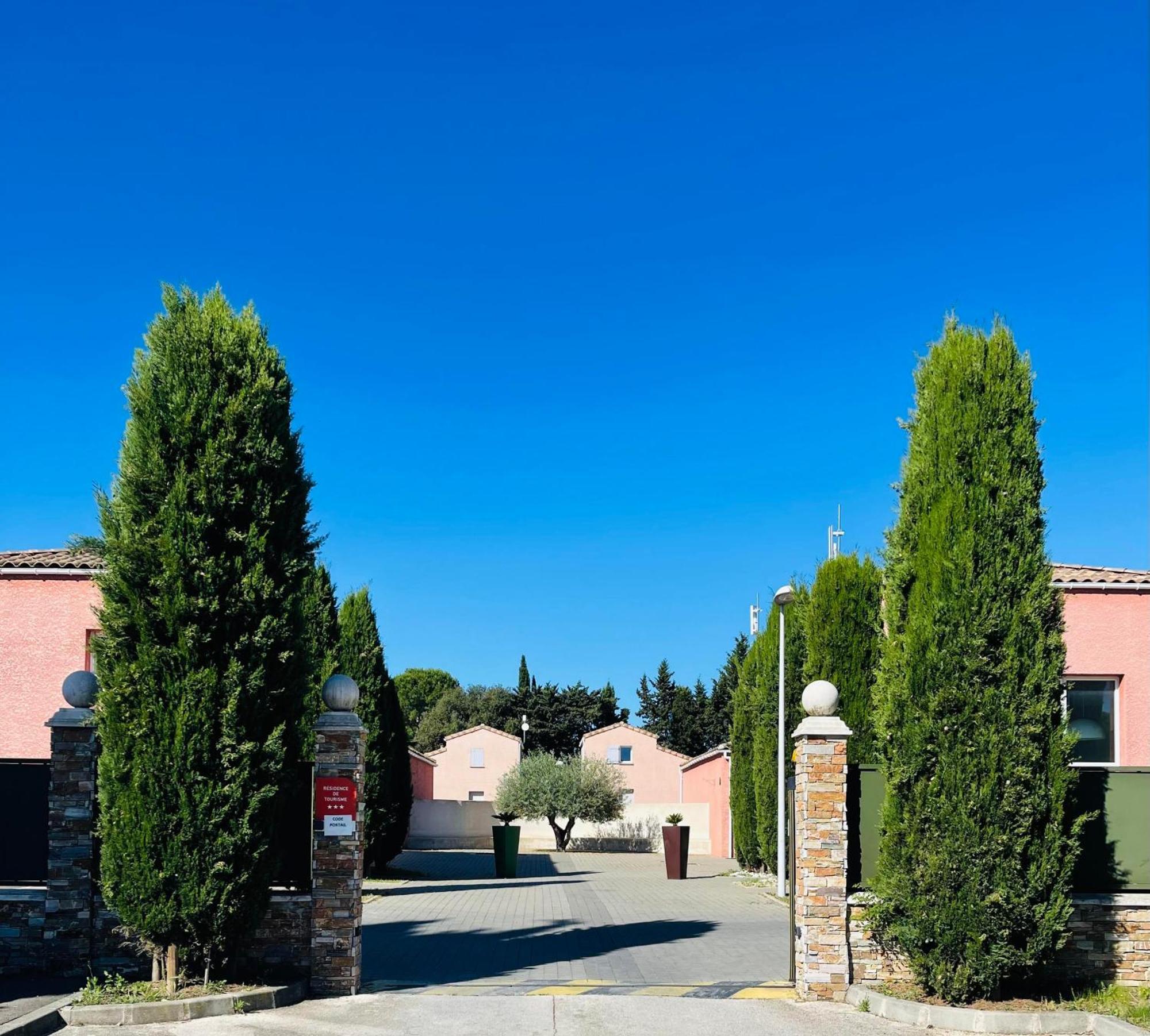 Terres De France - Le Domaine De Bacchus Hotel Saint-Christol  Exterior photo
